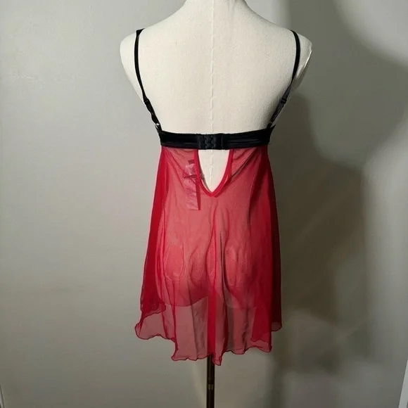 NWT BABYDOLL CHEMISE IN BLACK AND RED WITH LARGE SATIN RIBBON  S - Picture 4 of 5